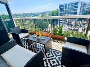 400 High Point Drive PH10, Hartsdale NY 10530