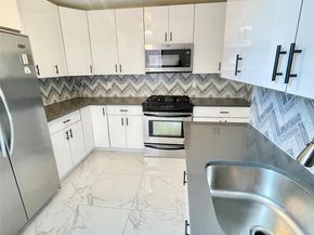 8385 116th St 4B, Kew Gardens NY 11418