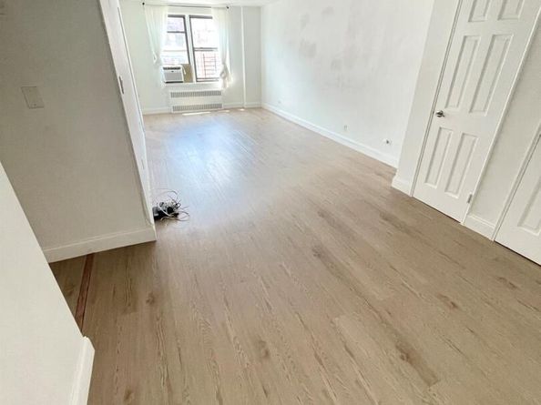 8385 116th St 4B, Kew Gardens NY 11418