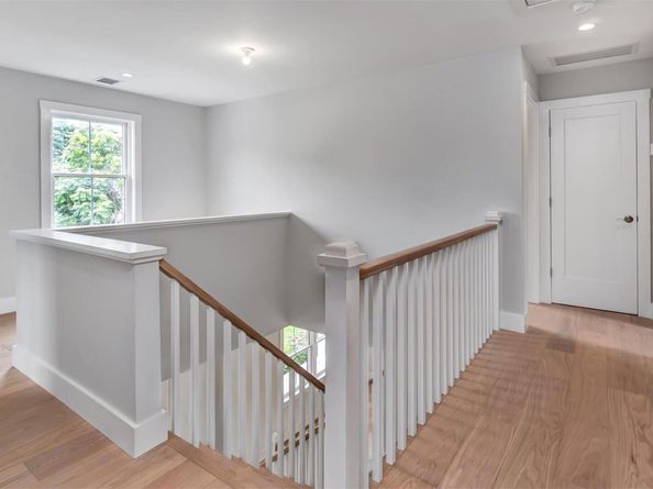 5B Fanning Avenue, Hampton Bays NY 11946