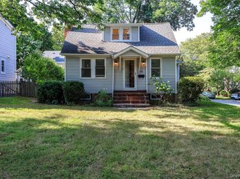 24 8th Avenue