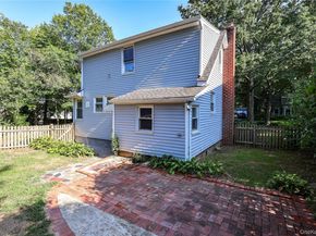 24 8th Avenue, Sea Cliff NY 11579