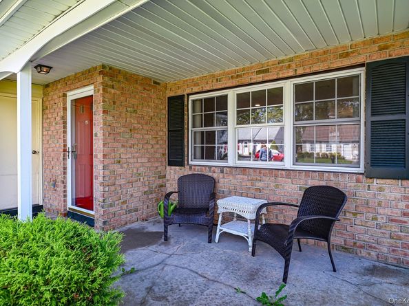 324 Brownfield Drive, Ridge NY 11961