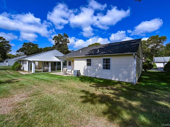 324 Brownfield Drive, Ridge NY 11961