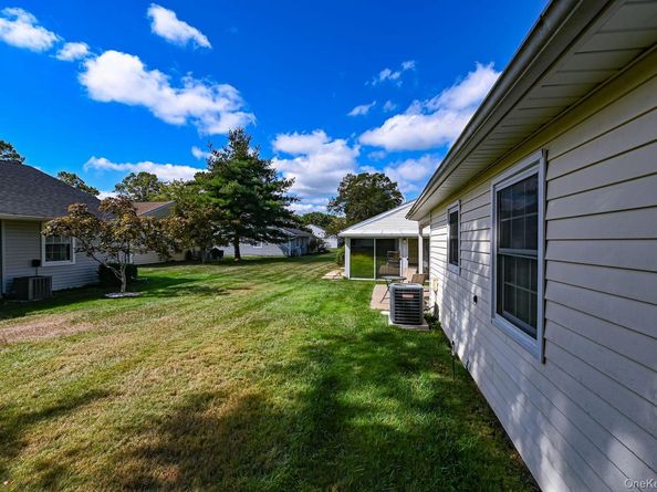 324 Brownfield Drive, Ridge NY 11961
