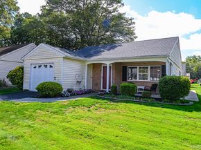 324 Brownfield Drive, Ridge NY 11961