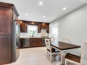9 Arkays Avenue, East Islip NY 11730