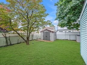 253 Raff Avenue, Carle Place NY 11514