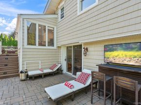 2 Flower Lane, Jericho NY 11753