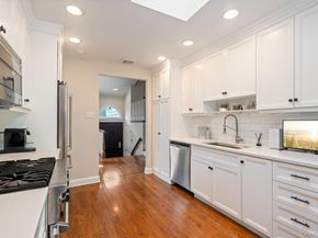 2 Flower Lane, Jericho NY 11753