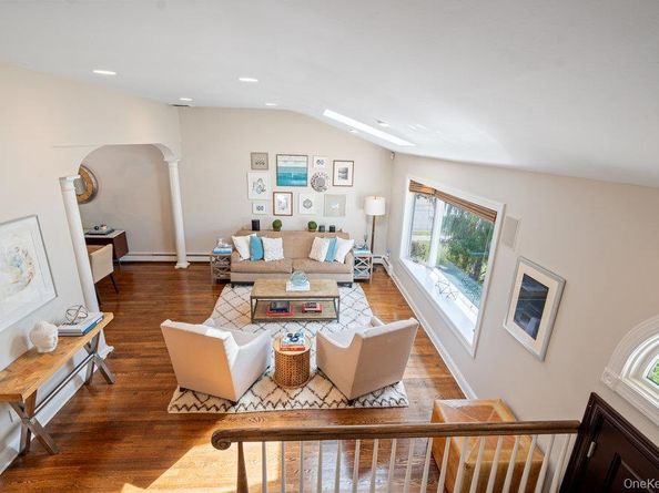 2 Flower Lane, Jericho NY 11753