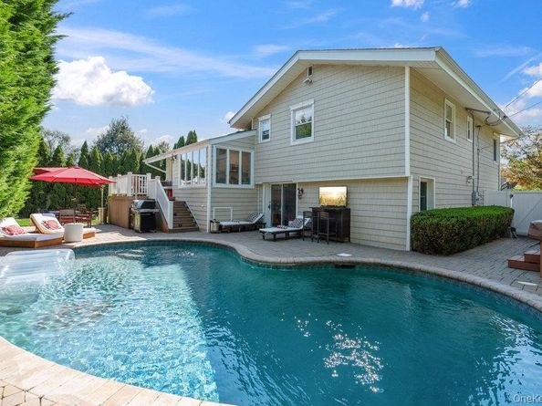 2 Flower Lane, Jericho NY 11753
