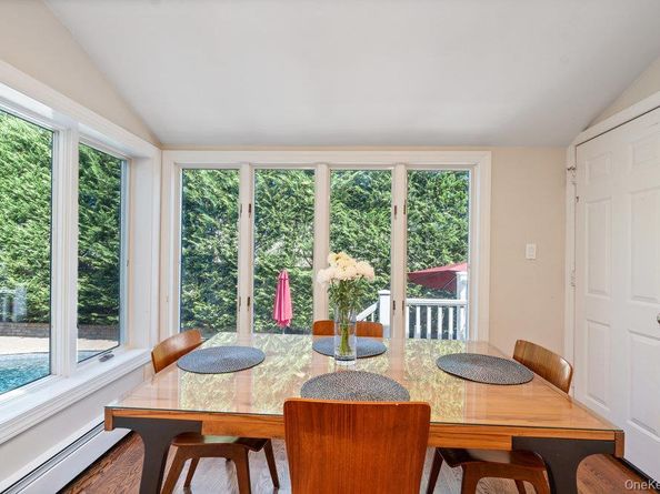 2 Flower Lane, Jericho NY 11753