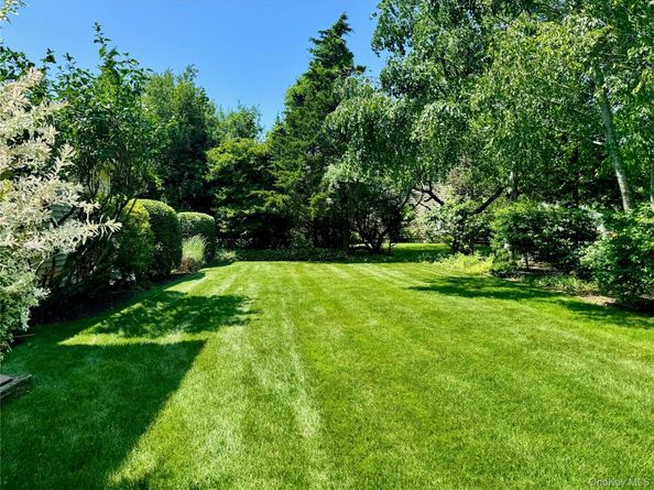 4 Simeon Road, Jamesport NY 11901