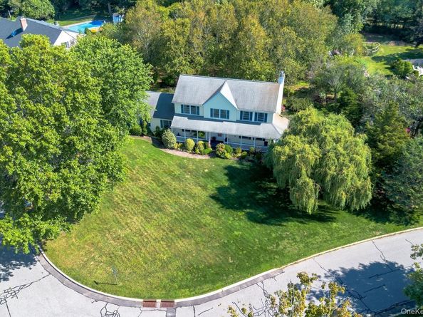 4 Simeon Road, Jamesport NY 11901