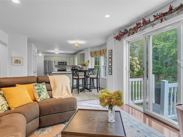 4 Simeon Road, Jamesport NY 11901