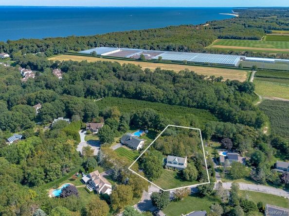 4 Simeon Road, Jamesport NY 11901