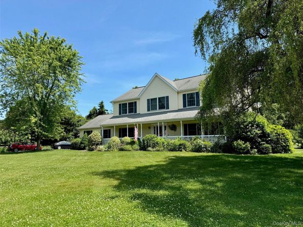4 Simeon Road, Jamesport NY 11901