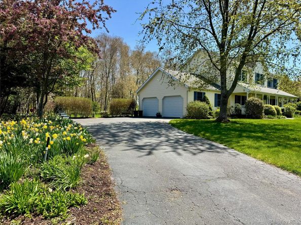 4 Simeon Road, Jamesport NY 11901