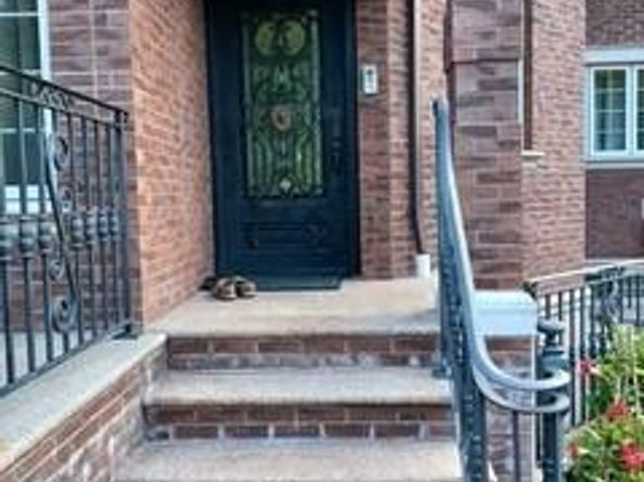 127-22 Kew Gardens Road, Kew Gardens NY 11415