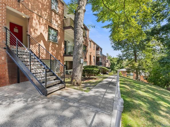 26 Fieldstone Drive 5B, Hartsdale NY 10530