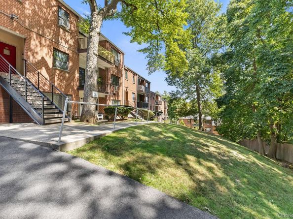 26 Fieldstone Drive 5B, Hartsdale NY 10530