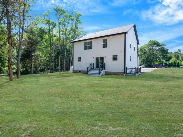 39 Lakeview Drive, Middle Island NY 11953