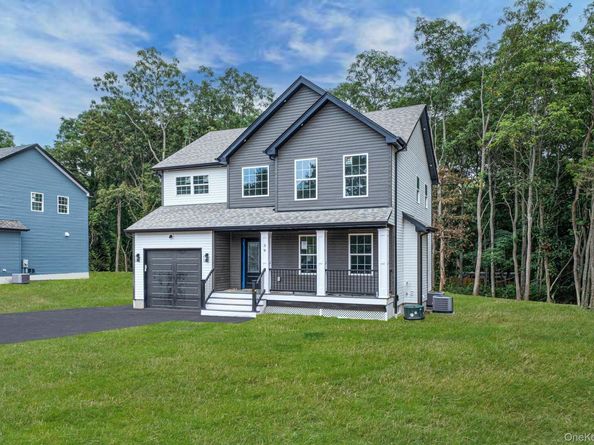 39 Lakeview Drive, Middle Island NY 11953