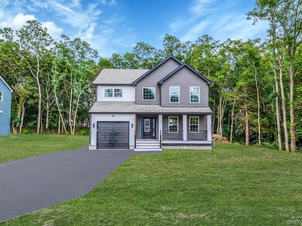 39 Lakeview Drive, Middle Island NY 11953