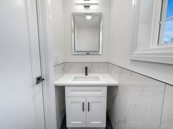 39 Lakeview Drive, Middle Island NY 11953