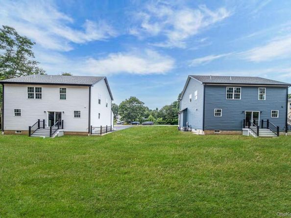 39 Lakeview Drive, Middle Island NY 11953