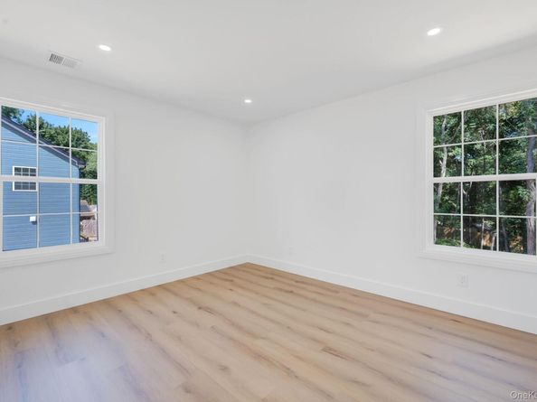 39 Lakeview Drive, Middle Island NY 11953