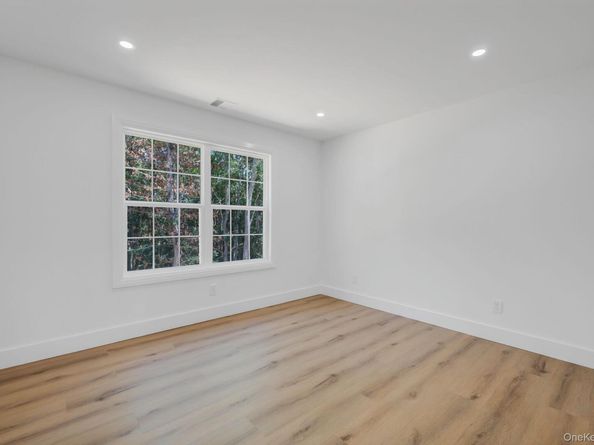 39 Lakeview Drive, Middle Island NY 11953