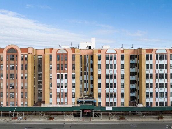 25 W Broadway 204, Long Beach NY 11561