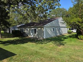 160 Laurance Lane, Ridge NY 11961
