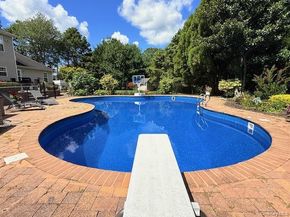 36 Ashley Circle, Manorville NY 11949
