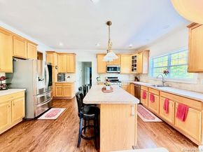 36 Ashley Circle, Manorville NY 11949