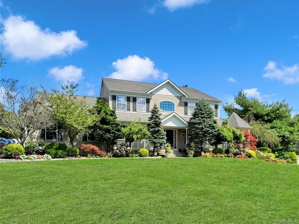 36 Ashley Circle, Manorville NY 11949