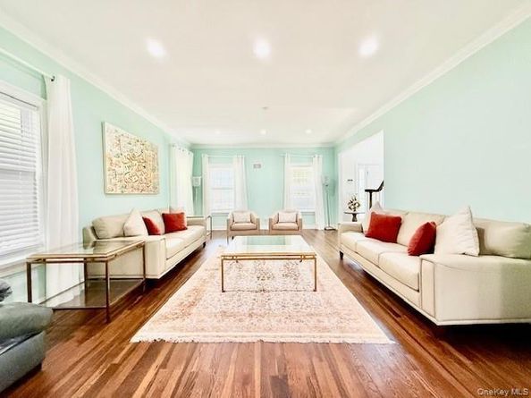 36 Ashley Circle, Manorville NY 11949