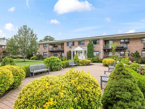 216 Fulton Street 1F, Farmingdale NY 11735