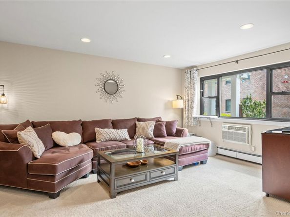 216 Fulton Street 1F, Farmingdale NY 11735