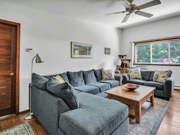 200 Lexington Avenue 12H, Oyster Bay NY 11771