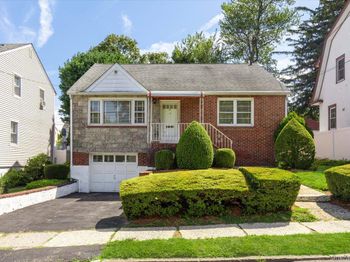 96 Rossiter Avenue