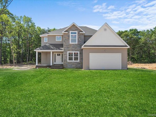 2 Fourth Avenue, Centereach NY 11720