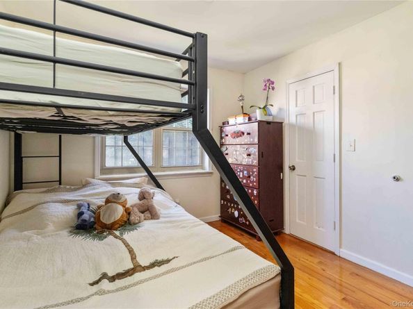 10223 43 Avenue 2B, Corona NY 11368