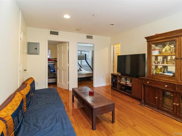 10223 43 Avenue 2B, Corona NY 11368
