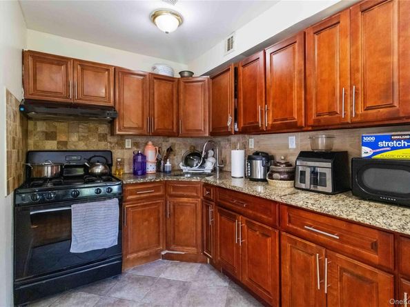 10223 43 Avenue 2B, Corona NY 11368