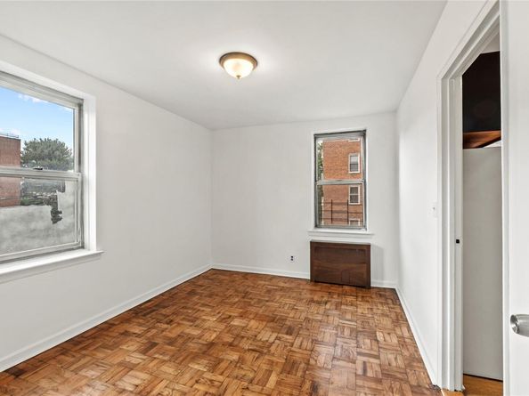 300 N Broadway 2H, Yonkers NY 10701