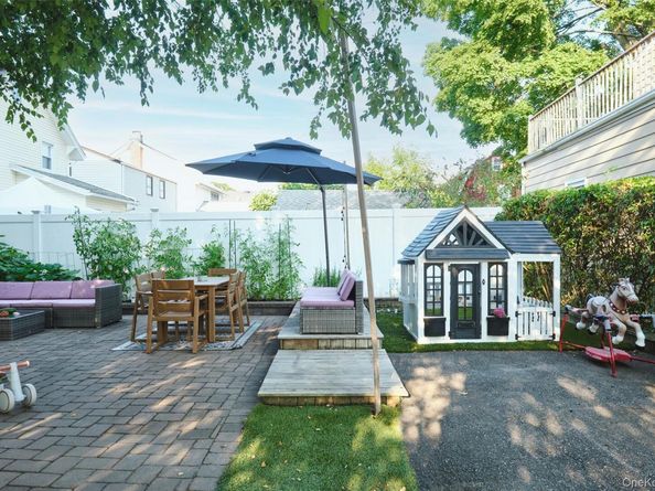 80 Oak Street, Lynbrook NY 11563