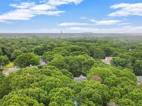 4 Pia Court, Holtsville NY 11742